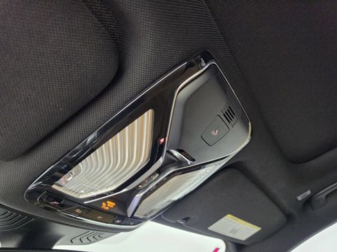 Used 2021 BMW 740i w/ M Sport Package RWD image 20