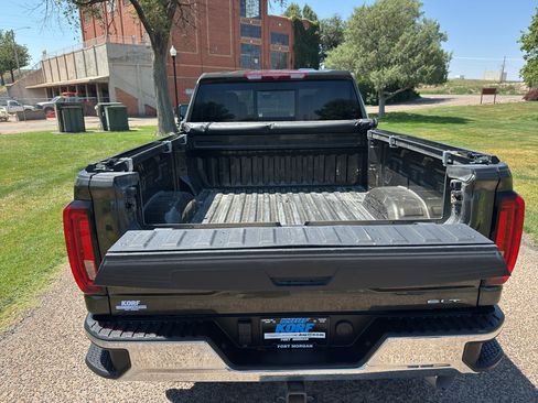 Used 2023 GMC Sierra 2500 SLT w/ SLT Convenience Package AWD/4WD image 21