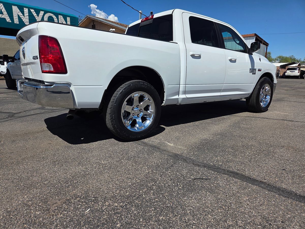 Used 2020 RAM 1500 Classic SLT w/ Luxury Group AWD/4WD image 8