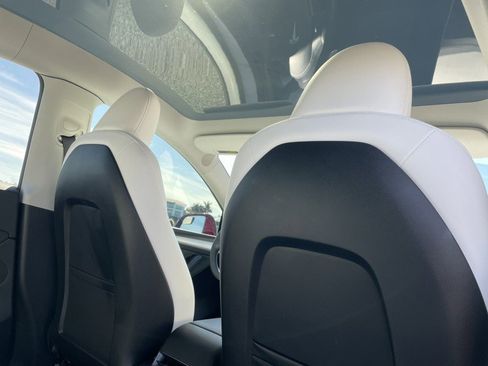 Used 2024 Tesla Model Y Long Range image 11