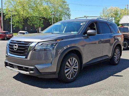 Certified 2024 Nissan Pathfinder SL w/ SL Premium Package AWD/4WD image 3