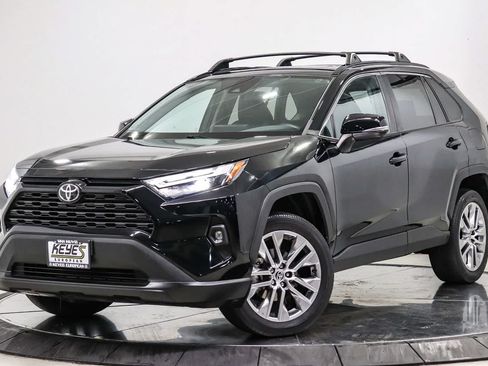 Used 2022 Toyota RAV4 XLE Premium FWD image 1