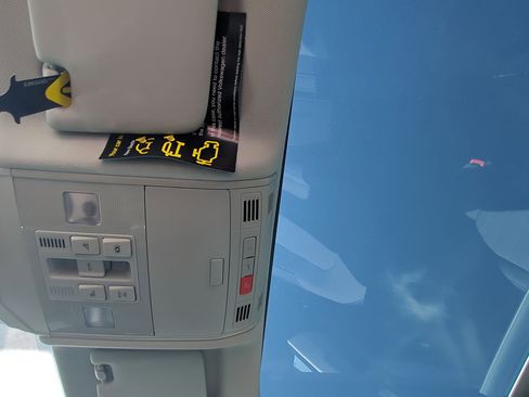 New 2025 Volkswagen Jetta SE image 16