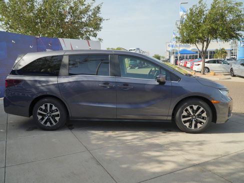 New 2026 Honda Odyssey EX-L image 4