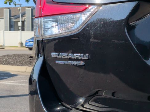 Used 2019 Subaru Forester Limited w/ Popular Package #3 AWD/4WD image 12