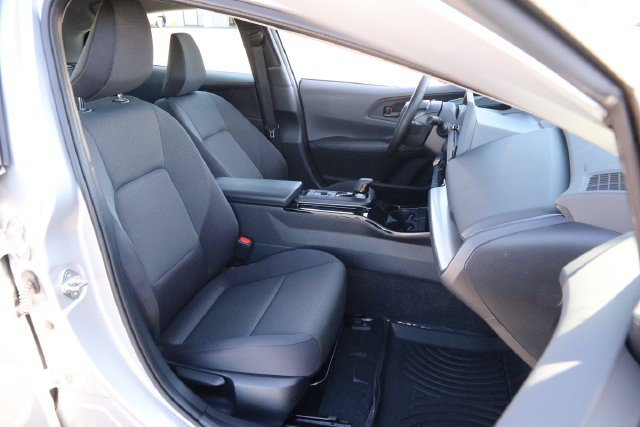 Used 2025 Toyota Prius LE AWD/4WD image 26