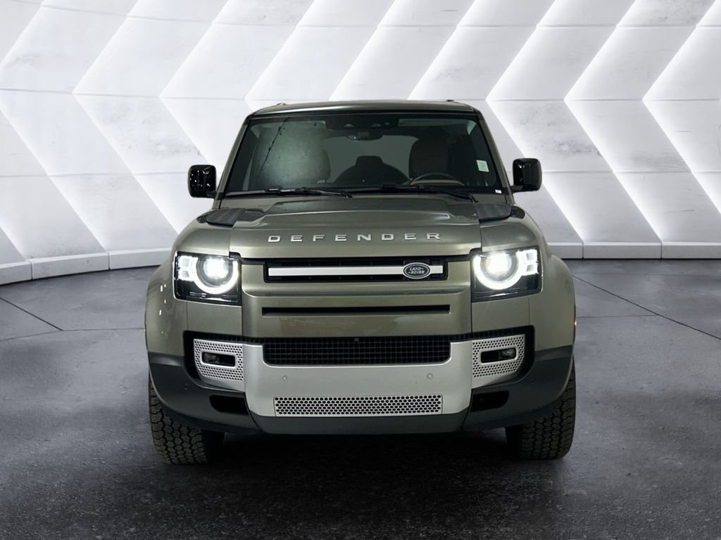 Used 2025 Land Rover Defender 110 S AWD/4WD image 2
