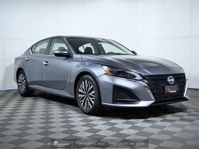Used 2023 Nissan Altima 2.5 SV