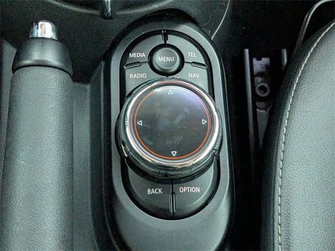 Used 2014 MINI Cooper 2-Door Hardtop image 24