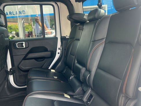 Used 2021 Jeep Gladiator Mojave AWD/4WD image 24