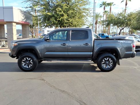 Used 2021 Toyota Tacoma TRD Off-Road w/ Technology Package AWD/4WD image 7