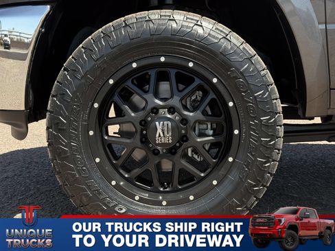 Used 2018 RAM 2500 Laramie w/ Protection Group AWD/4WD image 9