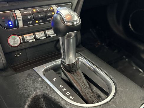Used 2018 Ford Mustang Premium RWD image 20