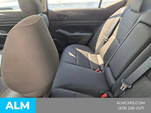 Used 2025 Nissan Altima 2.5 SV FWD image 5