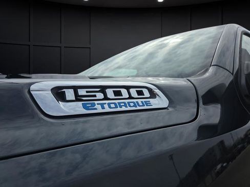 New 2026 RAM 1500 4x4 Crew Cab image 40