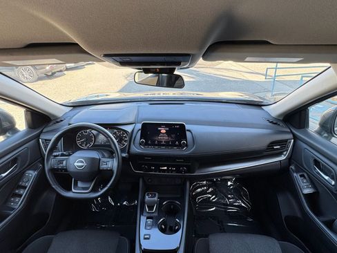 Used 2025 Nissan Rogue SV FWD image 35