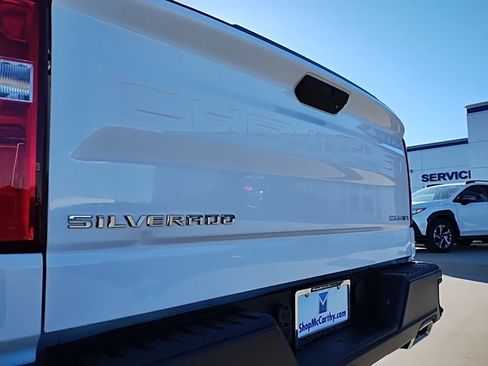 Used 2020 Chevrolet Silverado 1500 Custom Trail Boss w/ Custom Convenience Package image 11