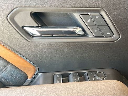 New 2026 GMC Canyon Denali image 13