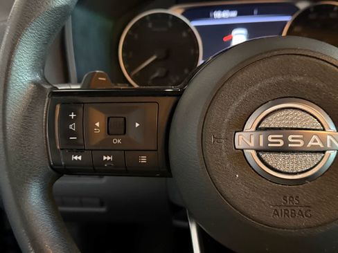 Certified 2022 Nissan Rogue SV image 10