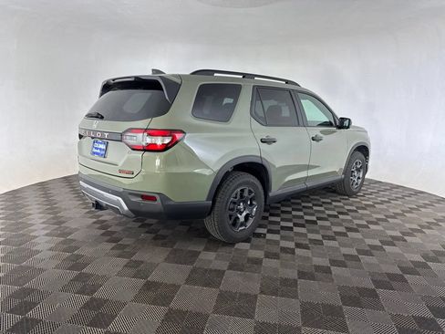 Used 2026 Honda Pilot TrailSport image 7