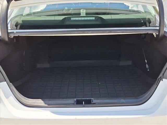Used 2023 Toyota Camry SE FWD image 6