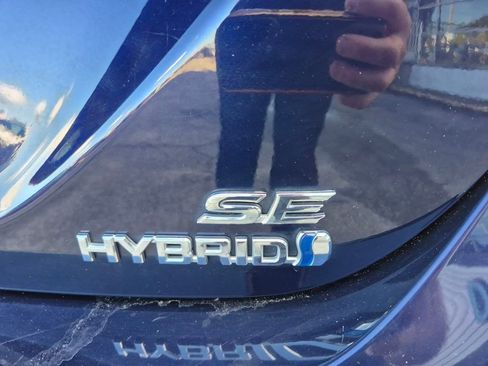 Used 2022 Toyota Camry SE image 9