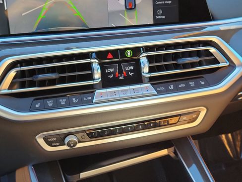 Used 2023 BMW X5 xDrive40i w/ Premium Package image 26