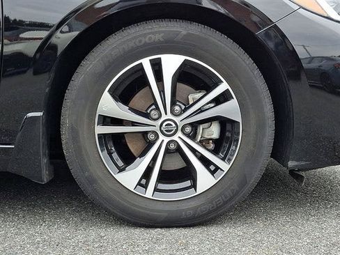 Certified 2023 Nissan Sentra SV FWD image 9
