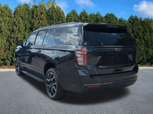 Used 2022 Chevrolet Suburban RST w/ Luxury Package AWD/4WD image 6