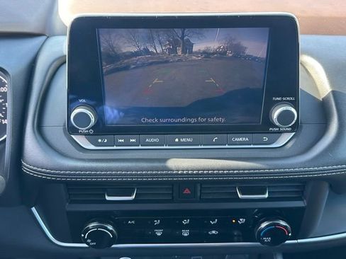 Certified 2023 Nissan Rogue S image 33