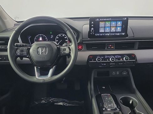 Certified 2025 Honda Pilot EX-L image 21