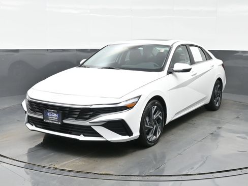 Certified 2025 Hyundai Elantra Limited image 1