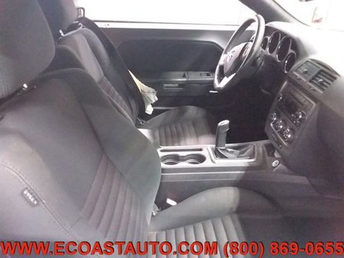 Used 2011 Dodge Challenger R/T image 12