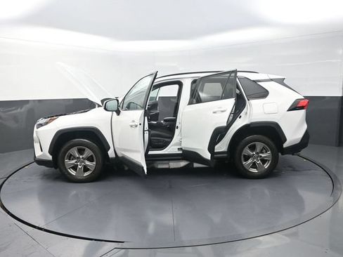 Used 2024 Toyota RAV4 XLE FWD image 42