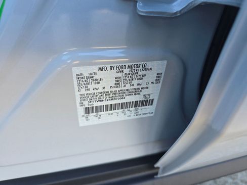 New 2025 Ford Maverick XLT image 19