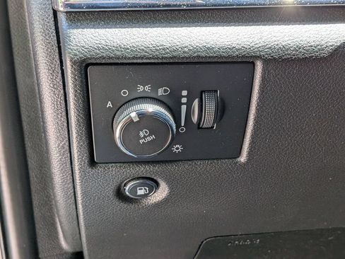 Used 2021 Jeep Grand Cherokee Limited w/ Luxury Group II AWD/4WD image 16
