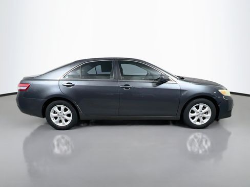 Used 2011 Toyota Camry LE w/ LE Extra-Value Pkg FWD image 3