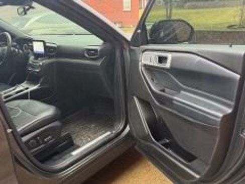 Used 2020 Ford Explorer Limited w/ Class III Trailer Tow Package image 7