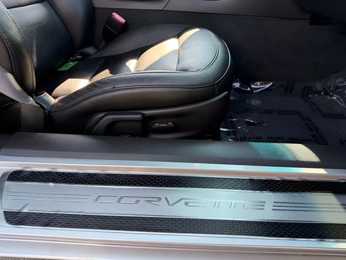 Used 2012 Chevrolet Corvette Grand Sport w/ 3LT Preferred Equipment Group RWD image 7