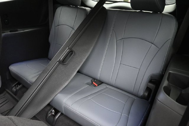 Used 2024 Buick Enclave Premium FWD image 17