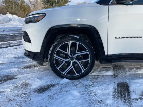 Used 2025 Jeep Compass Limited w/ Elite Group AWD/4WD image 6