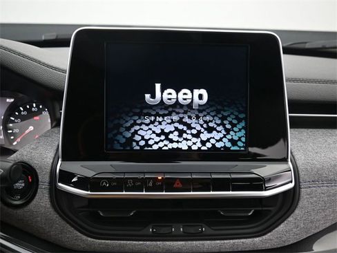 New 2026 Jeep Compass Latitude image 18