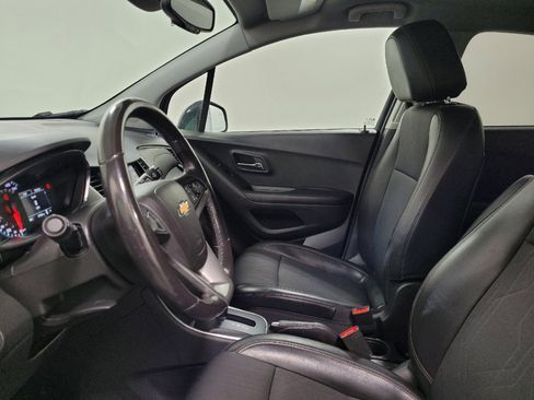 Used 2022 Chevrolet Trax LT w/ Driver Confidence Package AWD/4WD image 17