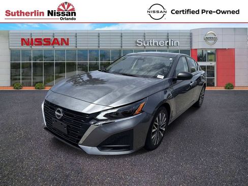 Certified 2024 Nissan Altima 2.5 SV FWD image 1