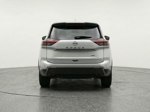 Used 2025 Nissan Rogue SV image 7