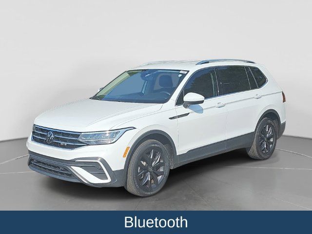 Used 2024 Volkswagen Tiguan SE FWD image 4