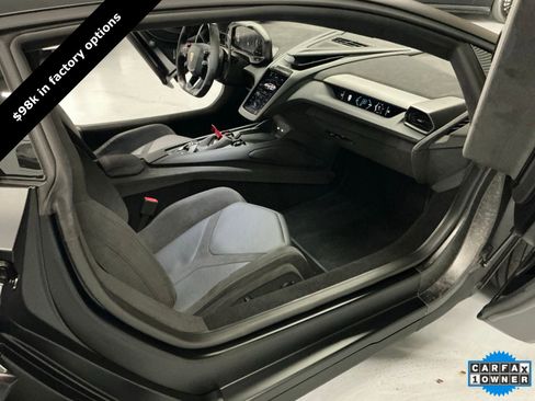 Used 2024 Lamborghini Revuelto image 27