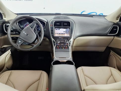Used 2016 Lincoln MKX Select w/ Select Plus Package FWD image 9
