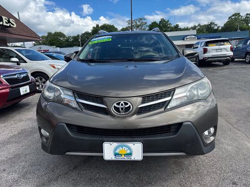 Used 2014 Toyota RAV4 Limited AWD/4WD image 6