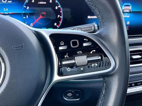 Used 2021 Mercedes-Benz GLS 450 4MATIC image 24